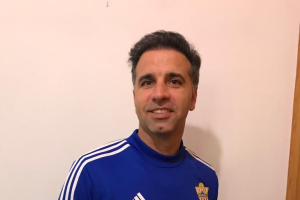 Javi del Pino es el míster del Cadete C del Almería, el CD Oriente.