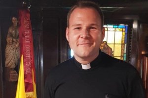 José María Sánchez, consiliario de la Agrupación.