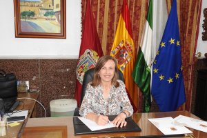 La alcaldesa huercalense, Francisca Fernández.