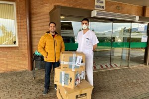 Entrega en el Hospital de Poniente.