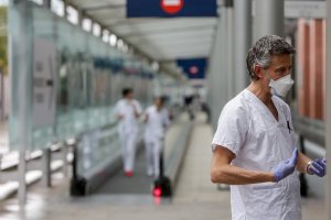 Los datos diarios vuelven a caer en España.