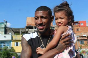 Emerson ha dejado claro que no olvida sus orígenes.