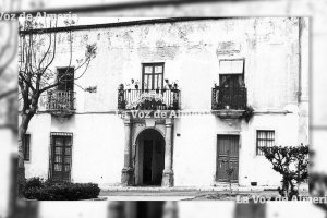 El patio de la casa de los Puche, en la Plaza de Bendicho, fue utilizado durante la epidemia de 1918 como lugar para repartir alimentos y medicinas.