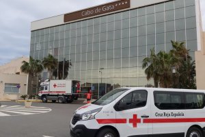 El Hotel Senator acoge a 70 familias inmigrantes en El Toyo.