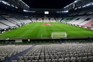 La federación italiana amplía la suspensión del fútbol hasta el 3 de mayo.