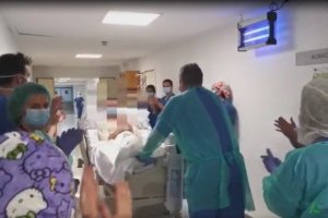 Captura del vídeo difundido por el Hospital Universiario Torrecárdenas.