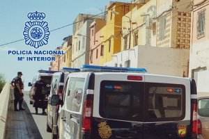 Operación policial llevada a cabo en los Almendros.