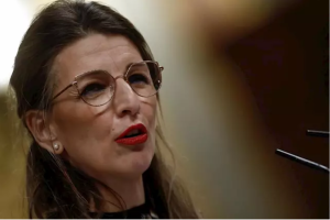 La ministra de Trabajo, Yolanda Díaz, pide tranquilidad y asegura el pago de las prestaciones por desempleo.