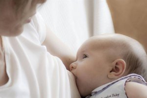 La leche materna puede proporcionar un efecto protector contra los virus