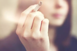 Sanidad advierte sobre el riesgo de los fumadores en el último informe técnico elaborado.