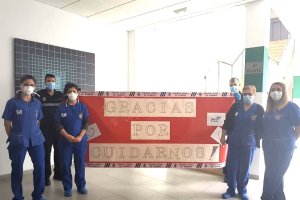 Homenaje policial a las trabajadoras de la limpieza de FCC.