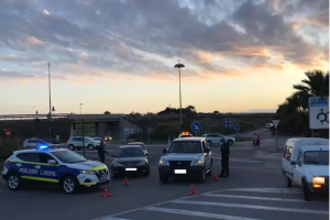 Imagen de uno de los controles policiales efectuados en el municipio.