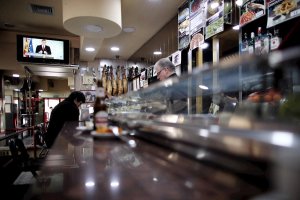 Andalucía pide abrir los bares el 25 de mayo.