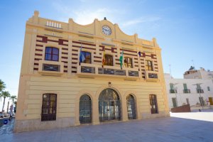 Fachada del Ayuntamiento de Garrucha.