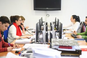 Parte del equipo de ADDINGestión en sus oficinas.