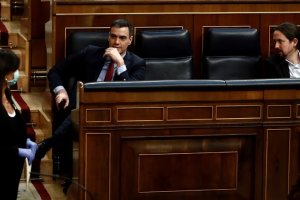 El presidente del Gobierno, Pedro Sánchez, y su vicepresidente segundo, Pablo Iglesias.