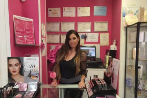 Salón de belleza y estética avanzada Lidia Berenguel, sito en calle Clavellina, 15