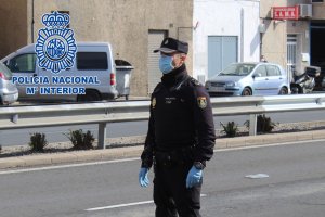 La Policía Nacional le preguntó sobre el motivo del desplazamiento.