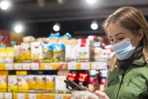 En los próximos días estas mascarillas desechables llegarán a los lineales de todo el país.
