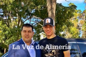 Darwin Núñez con su representante en Uruguay antes de volver a Almería.