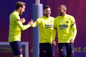 Los jugadores del Barça en un entrenamiento.