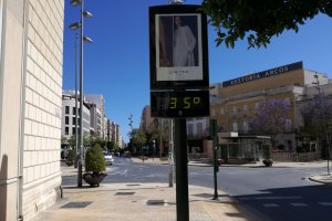 Termómetro en la Puerta Purchena.