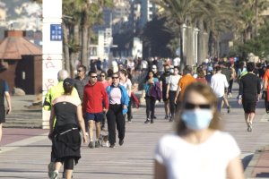 El Paseo Marítimo de Almería se llenó este fin de semana.