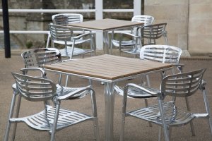 Los bares y restaurantes podrán empezar a recibir clientes en la siguiente fase.