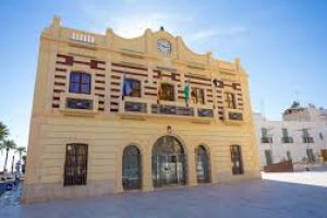 Fachada del Ayuntamiento de Garrucha.