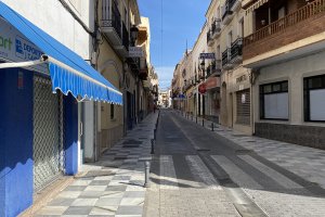 Una de las principales calles comerciales del municipio.