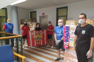 Reparto de alimentos por la provincia gracias a la Fundación y Turki.