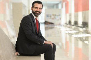 Ramón Fernández-Pacheco, alcalde de Almería, fotografiado en la Casa Consistorial