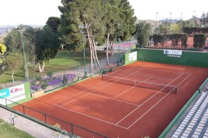 El Club de Tenis Almería abre sus puertas este lunes.