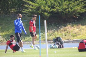 Guti hablando con los jugadores.