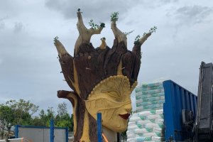 La cabeza de la estatua, que ya ha sido recibida en Macael.