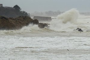 En la zona de Levante podrán registrarse olas de hasta dos y tres metros al final del día.