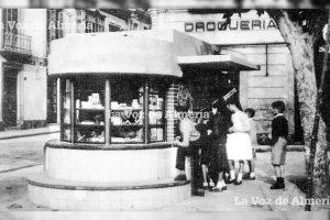 El kiosco de Ramos, en la Plaza del Marqués de Heredia.
