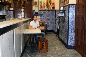 El puga tratará de compensar la ausencia de la barra con mesas y taburetes a lo ancho del establecimiento.