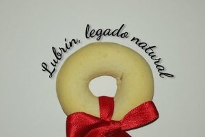 El rosco de pan es el producto más típico de Lubrín y ahora también logotipo de su marca comercial.