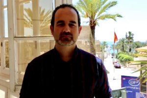 El alcalde ha pedido al presidente andaluz \"sensibilidad con el municipio de Carboneras\".