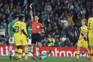 Cuidado con los árbitros.