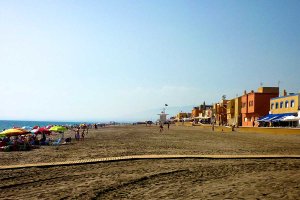 La Junta de Andalucía ha abierto una consulta pública para elaborar una norma que dé respuesta a los problemas de \"sobrecarga y estacionalidad\".