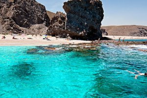 Carboneras abrirá este lunes al baño sus playas y pide a la población una \"actitud responsable\".