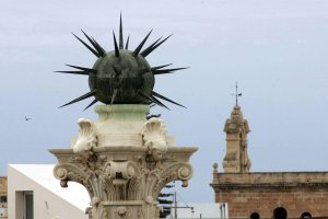 Imagen del Pingurucho que corona el Monumento a los Coloraos.