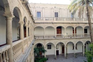La Escuela de Arte se ubica en uno de los edificios más bonitos de Almería.