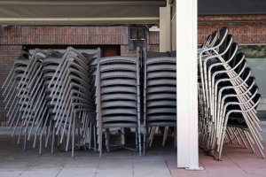 50 expedientes a bares y restaurantes de Almería se han producido en la fase 1.