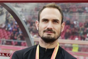 Carlos García en el Dangdai chino después de cerrar su etapa de jugador.