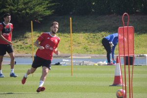 Vada en un entrenamiento en el campo Anexo.