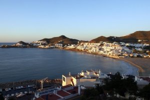 Panorámica de San José, uno de los enclaves más turísticos del municpio de Níjar.