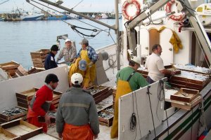 Fotografía de archivo de una embarcación pesquera.